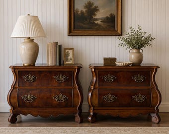 Henredon Bombe Burl Wood French Provincial Country Cottage Farmhouse Bedroom Furniture Set of Nightstands
