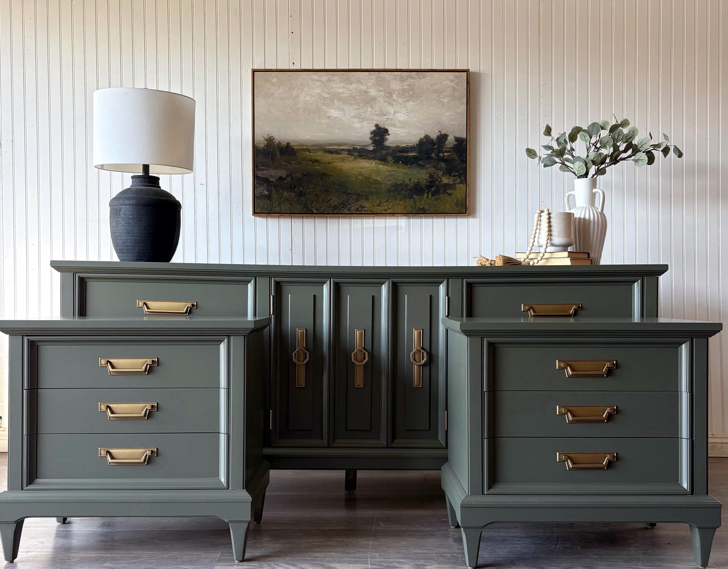 SOLD  Mid Century Modern MCM Dresser and 2 Nightstands Set Painted Green  Bedroom Furniture - Etsy