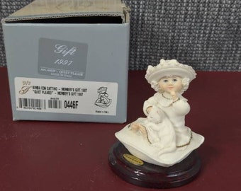 Giuseppe Armani 1997 Rare 3 1/2 inch member gift figurine "Quiet Please!" 0446F in box