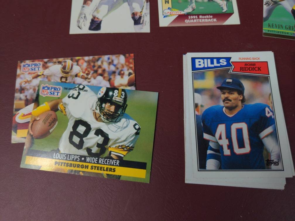 Box 1 Full of 800 / Assorted Football Cards Etsy