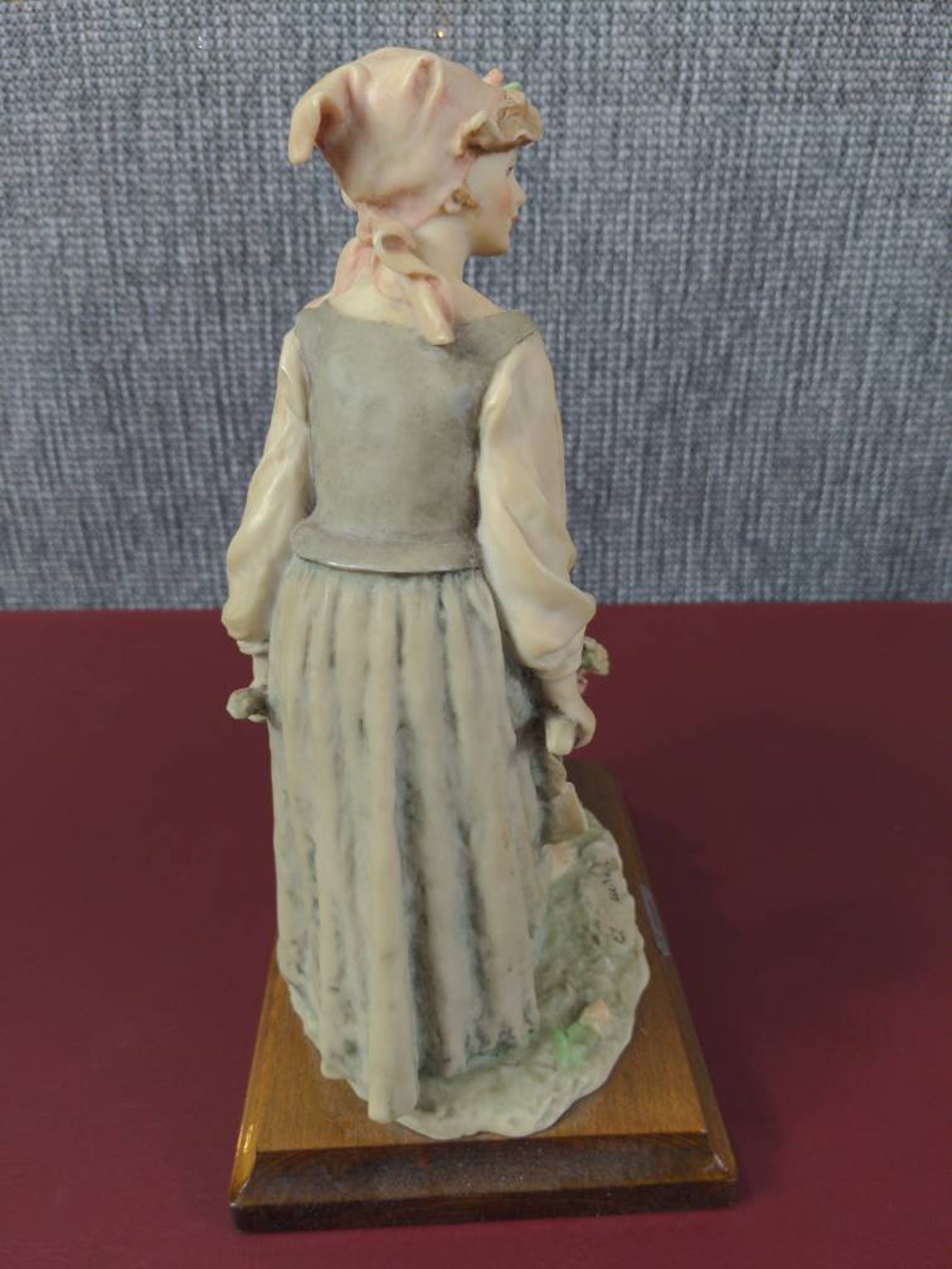 Retired Giuseppe Armani Figurines Value - 9gq9e7d