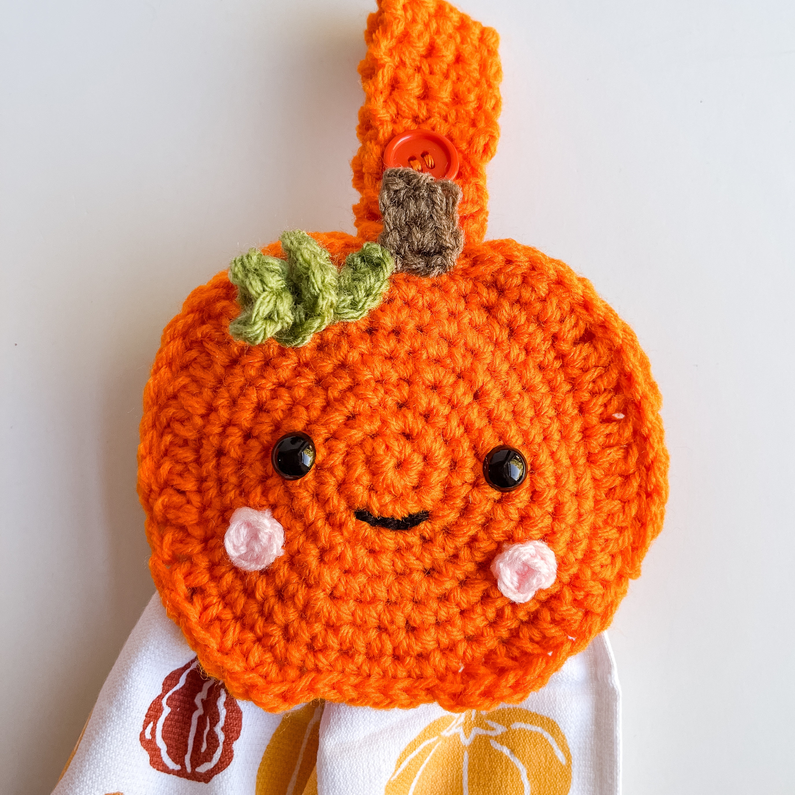 Crochet Pumpkin Towel Topper Pattern, Thanksgiving Halloween Pumpkin crochet towel topper, cute crochet pumpkin, crochet fall kitchen decor