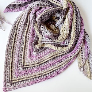 Easy Crochet Shawl Scarf Pattern, triangle crochet shawl pattern, texture crochet scarf, easy crochet scarf, simple crochet shawl pattern