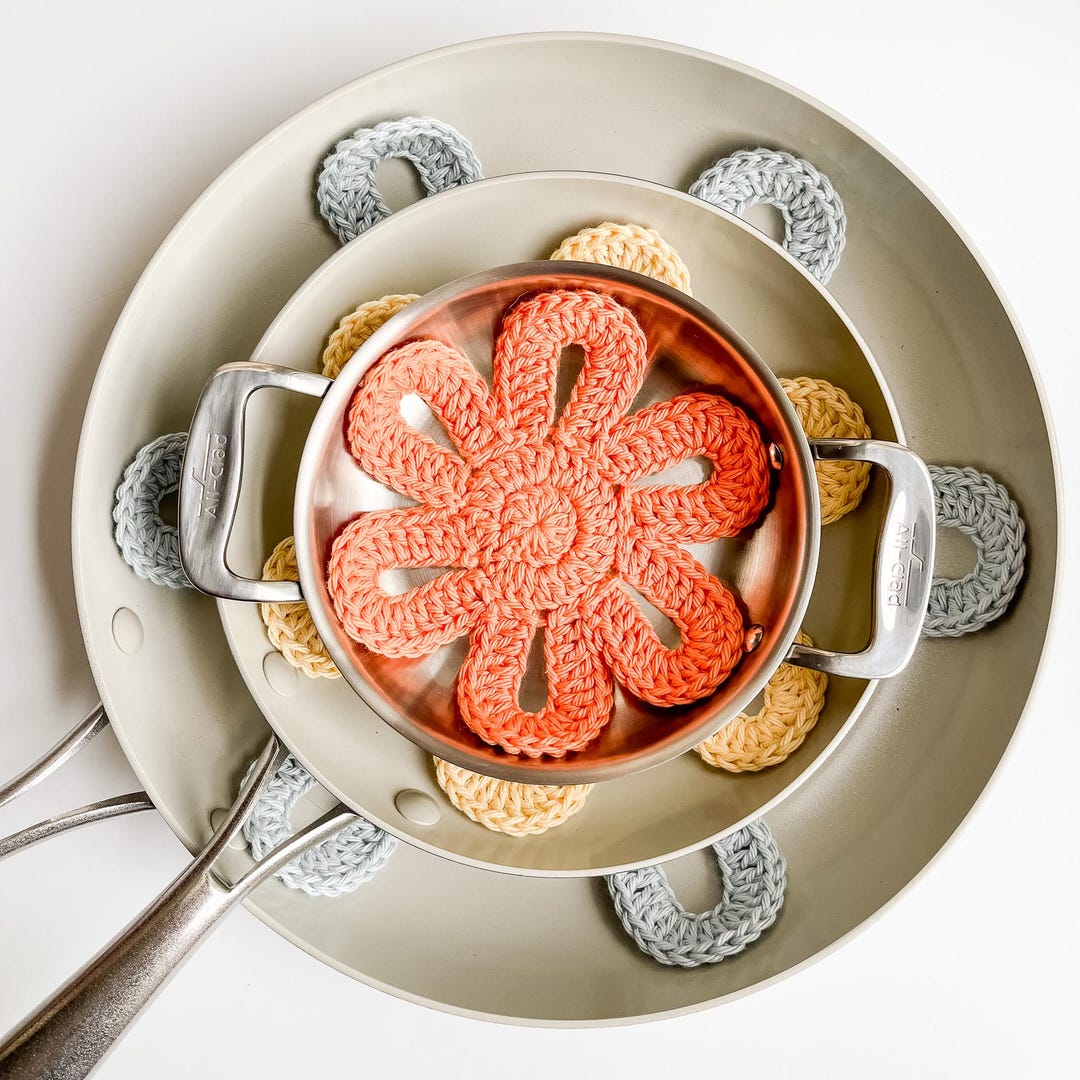 Crochet Flower Pan Protector Pattern: Easy Floral Motif (PDF Pattern ...