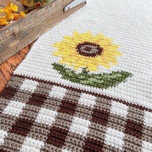 Crochet Gingham Sunflower Table Runner Pattern, Sunflower Dining Table Runner Home Decor Crochet pattern, crochet table runner image 2