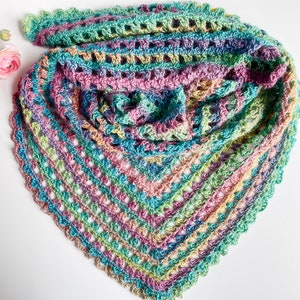 Lacy Crochet Scarf Pattern, beautiful light and lacy crochet scarf pattern, crochet V-stitch scarf, easy crochet scarf pattern