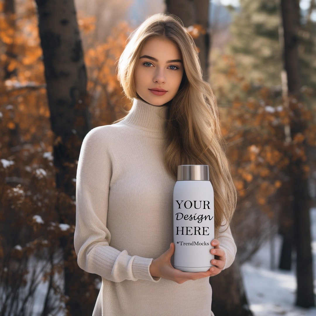 6786+ Thermos Mockup
