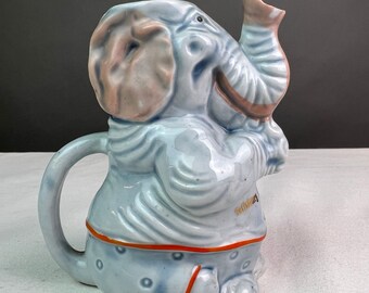 Vintage 1940’s Shawnee Pottery USA Elephant Creamer Pitcher 4.5