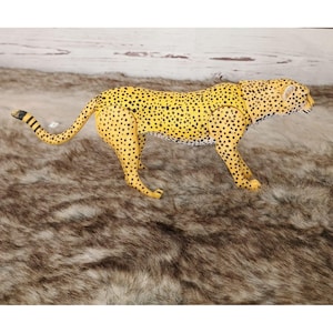 Vintage Collectible Hand-Painted Cheetah Figurine Safari Wildlife Sculpture