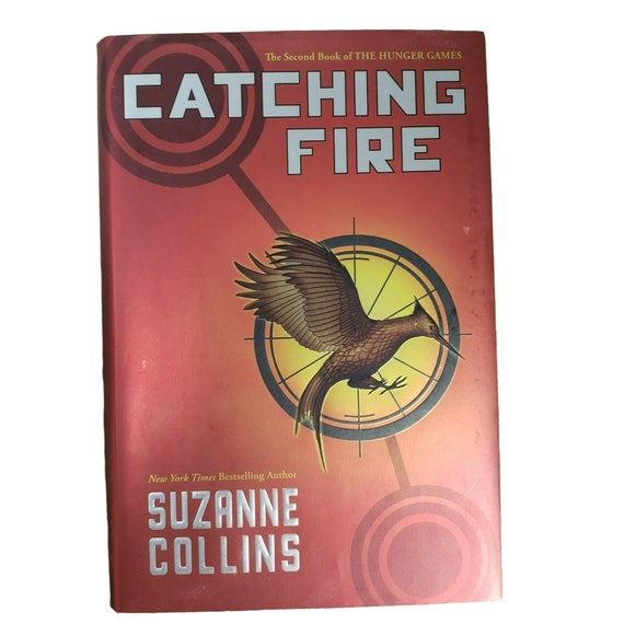 Catching Fire (Hunger Games, Book Two): Volume 2 -- Suzanne Collins 