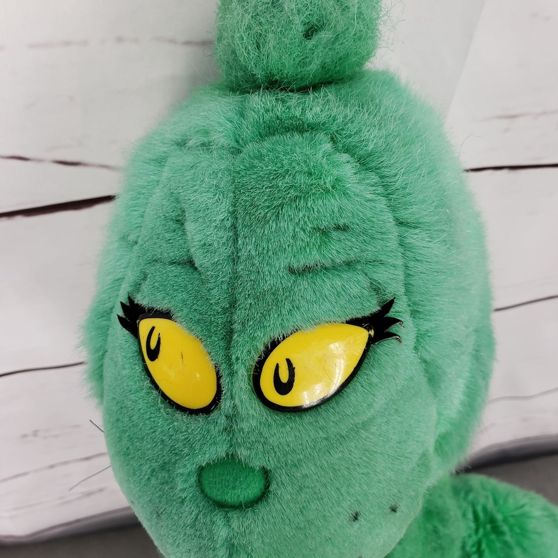 Vtg Macys 1997 Dr. Seuss THE GRINCH Plush Toy Stuffed 27 Heart Doesnt
