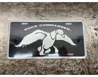 New Duck Commander Black License Décor Plate