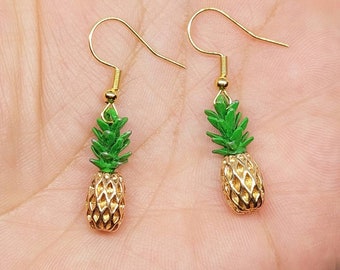 Boucles d’oreilles breloque ananas, boucles d’oreilles charme, bijoux ananas, bijoux de fruits, boucles d’oreilles amusantes, été, été, bijoux à la mode