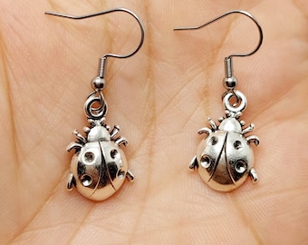 Ladybug Charm Dangle Earrings – Cute Red Bug Earrings, Enamel Insect Jewelry, Nature Inspired Gift for Her, Whimsical Ladybird Drop Earrings
