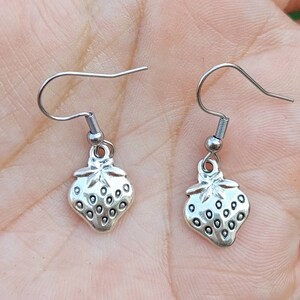 Strawberry Charm Earrings – Cute Fruit Earrings, Kawaii Jewelry Gift for Her, Y2K Aesthetic Accessory, Cottagecore Jewelry