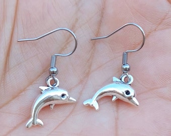 Dolphin Charm Dangle Earrings – Ocean Animal Jewelry, Beach Lover Gift for Her, Marine Life Earrings, Cute Dolphin Accessory, Nautical