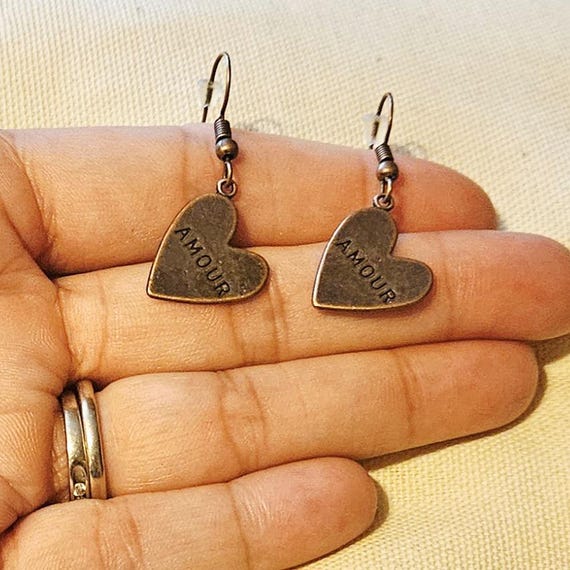 Copper Toned Amour Heart Charm Dangle Earrings – Romantic Vintage