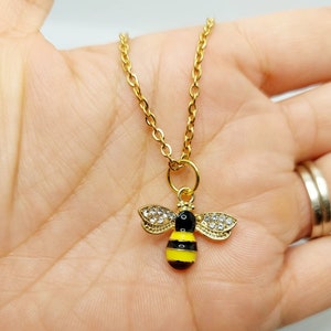 Enamel Bee Charm Necklace – Cute Bumblebee Pendant, Nature Inspired Jewelry Gift, Gold Bee Necklace for Her, Spring Insect Necklace