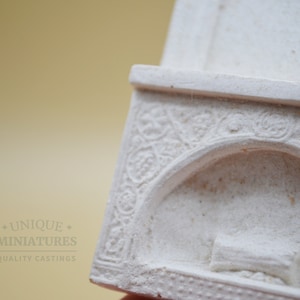 Mini Log Fireplace | Ornamentation for Dollhouse | 1/2 Scale