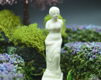 Classical Woman Statue | Ornamentation for Dollhouse Miniatures