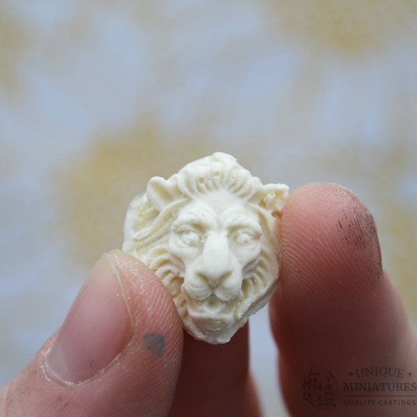 Regal Lion Head Appliqué | Ornamentation for Dollhouse | 2 Count