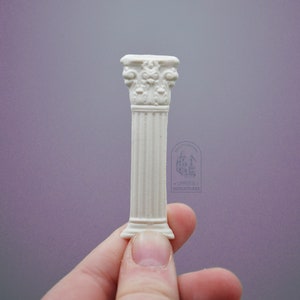 Miniature Flat Regal Column | Decorative Appliqué | Set of Four