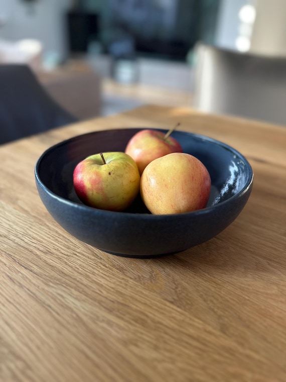 Handgetöpferte Obstschale Keramik in dunkelblau, handgemachte Keramikschale, handgemachtes Geschirr Keramik, Obstschale Keramik groß