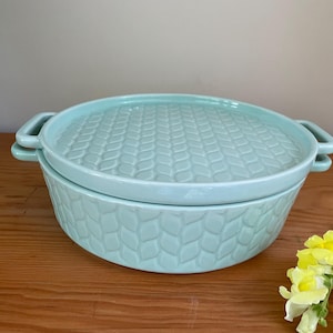 Temp-tations Carved Willow 2Qt casserole w/ Deep Dish Lid-It
