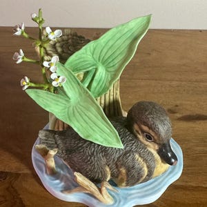 LENOX Fine Bisque Porcelain Woodland Animals Figurine*Peace On The Pond Duckling