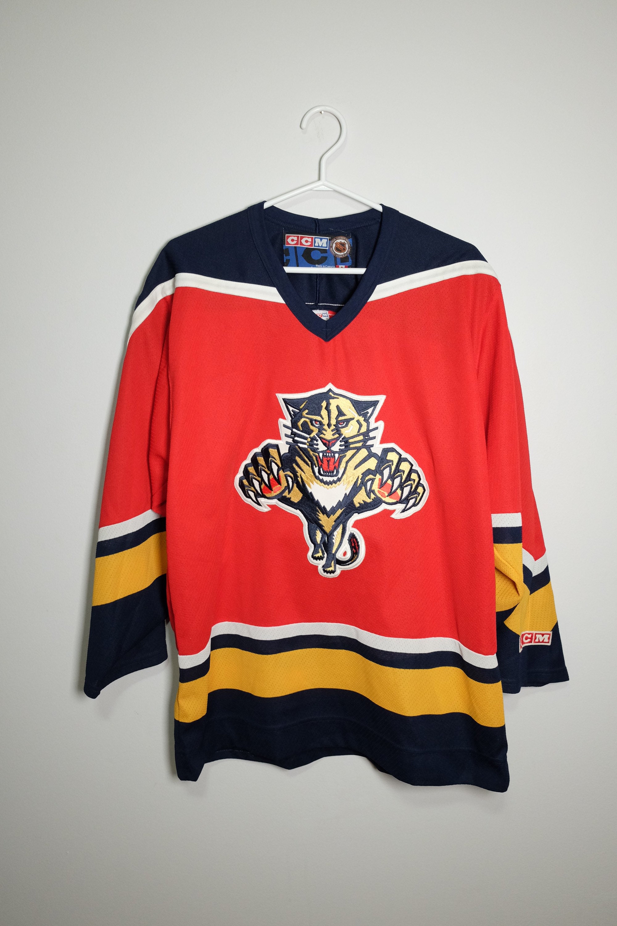 Vintage rare NHL Florida Panthers white Starter hockey jersey. size Youth  L/XL
