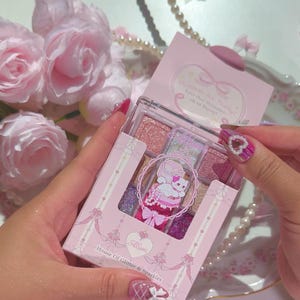 Cute, Coquette - Shimmer & Glitter Eyeshadow Palette