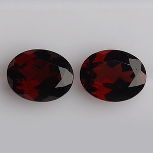 Granate rojo natural, forma ovalada, gema facetada suelta calibrada