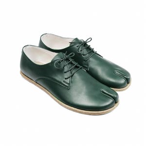 Groene gladde leren tabi-schoenen dames, blote voeten Oxford-mocassins