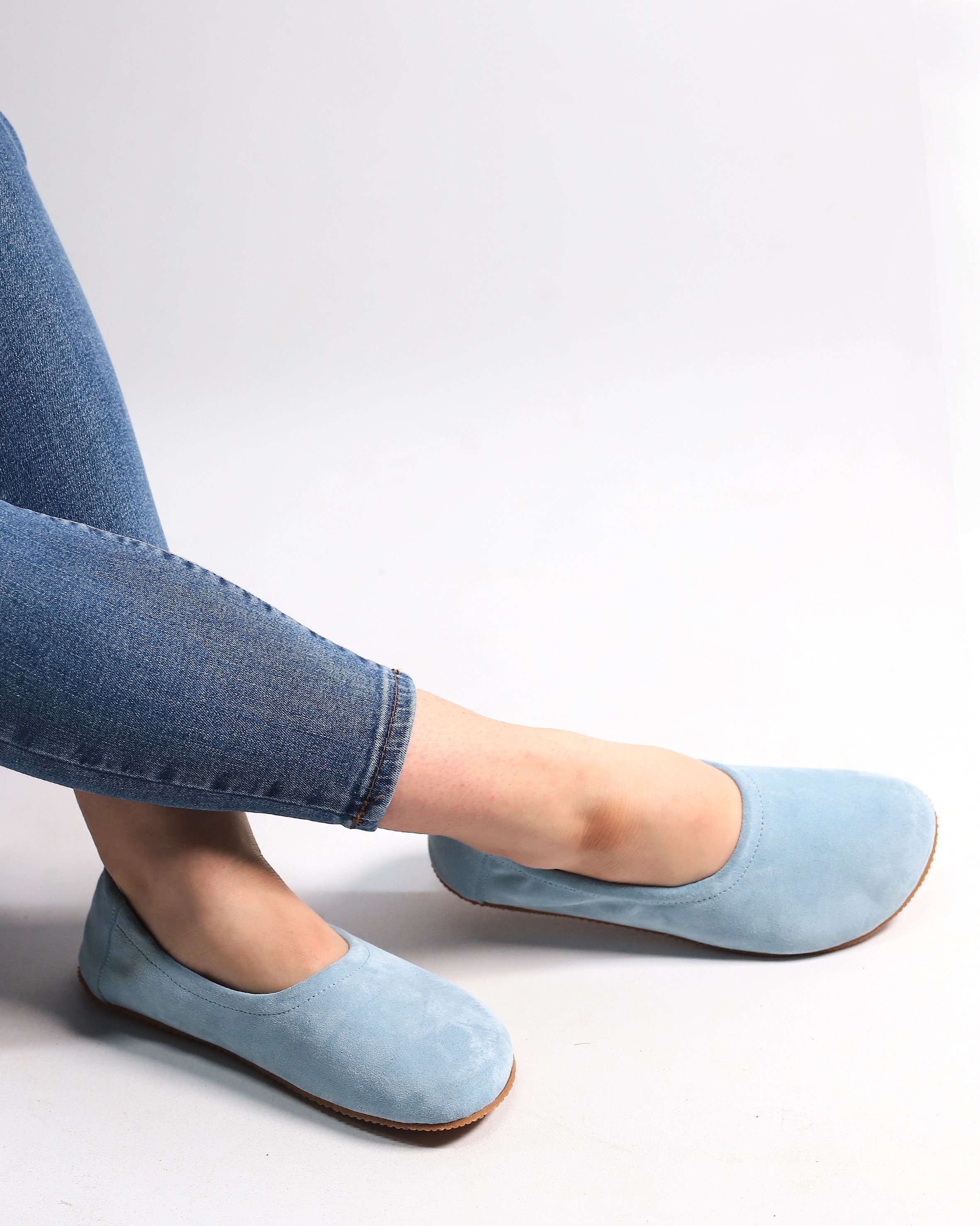 フラットシューズ Blue Embellished Suede Ballet Flats Alaïa | Embellished blue suede ballet flats | Savannahs