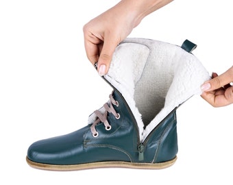 Botas descalzas de piel de oveja hechas a mano: punta ancha, cuero verde