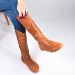 Dames platte knielaarzen op blote voeten Zero Drop HONEY-Camel CRAZY lederen handgemaakte schoenen, 5 mm lederen buitenzool