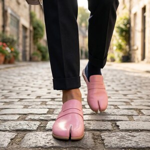 Women's Penny Clog Slipper Barefoot Tabi Shoes PINK SMOOTH Leather Split-Toe, Comfort, Style: Handmade