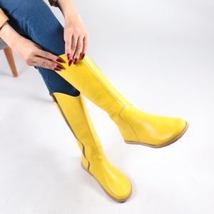 Dames platte knielaarzen op blote voeten Zero Drop GEEL SMOOTH lederen handgemaakte schoenen, 5 mm Eva Base buitenzool