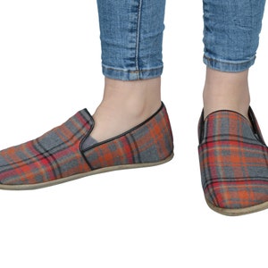 MEN Barefoot Tartan Plaid Fabric & Leather Handmade Classic Yemeni Shoes, Natural, Colorful, Slip-On