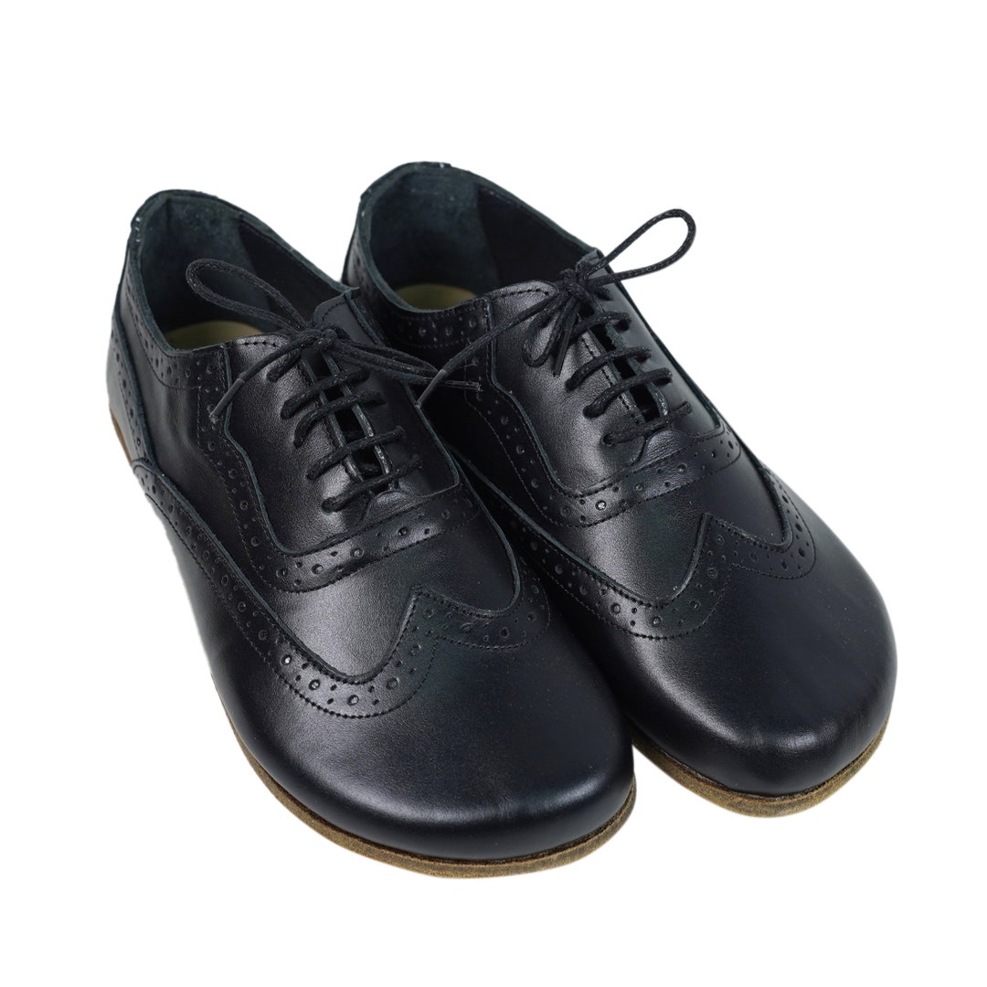 フルハンドメイド革靴　ブラック　Oxford shoes オブジェ BrushLeatherBroguesOxfordShoes