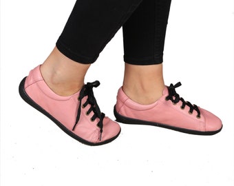 Zapatillas descalzas de cuero rosa hechas a mano: zapatos de tierra Zero Drop
