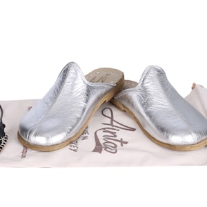 Shearling MEN Wide Slipper, Sandals Barefoot SILVER Bright Leather Handmade image 4