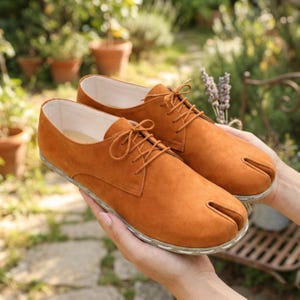 Men's TAN Nubuck Leather Split-Toe Sport Tabi Shoes, Lace-up Oxford Moccasins