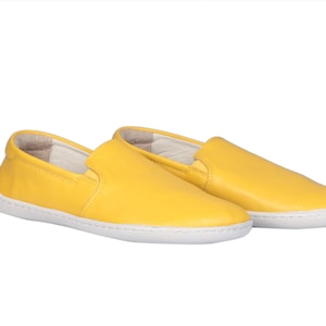 Men&#39;s Yellow Leather Barefoot Slip-On Shoes: Flexible Zero Drop