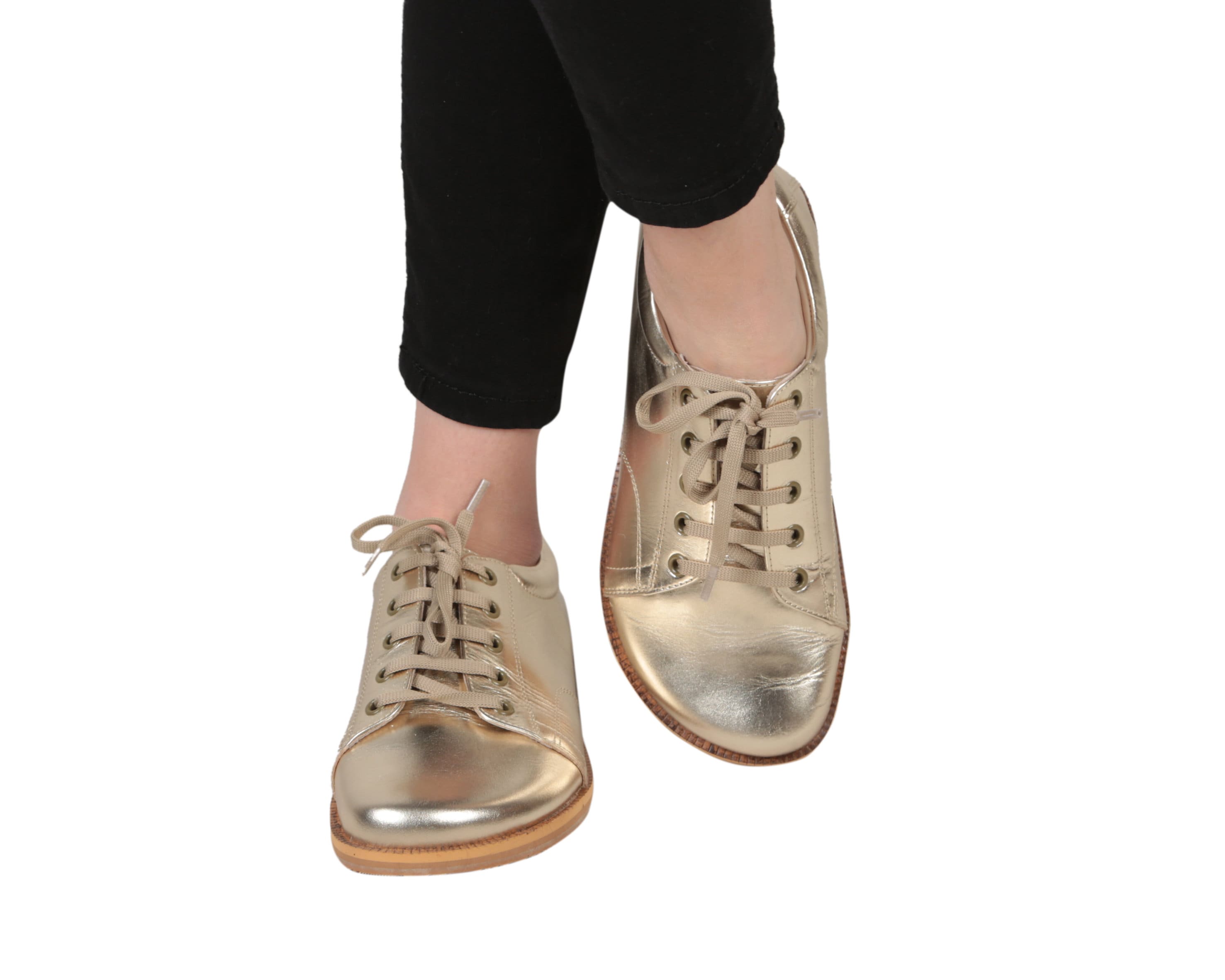 シューズ・サンダルその他 BY FAR Woman Shoes Gold MWFHO020CL035ME033PL ME033 WOMEN Zero Drop SNEAKER Barefoot GOLD Bright Leather