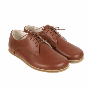 Zapatos Oxford de cuero liso marrón para hombre, estilo mocasín, cómodos y con estilo clásico: hechos a mano.