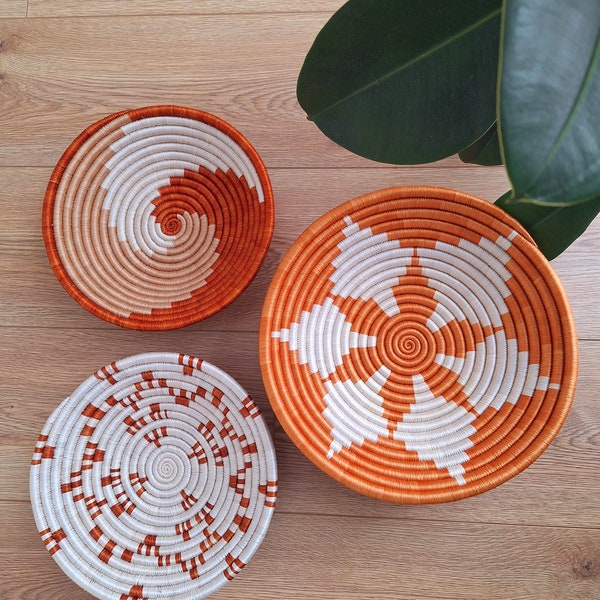 Rwanda Basket - Wall Decoration - Fruit basket - Set of 3 Wall Baskets Orange/White