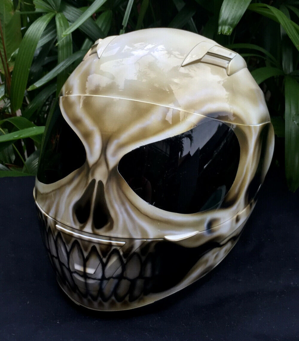 Custom Motorcyle Helmet AirBrush Skull Style (DOT And ECE Approved)