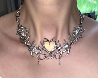 Collier épineux opale, bijoux alt grunge faits main