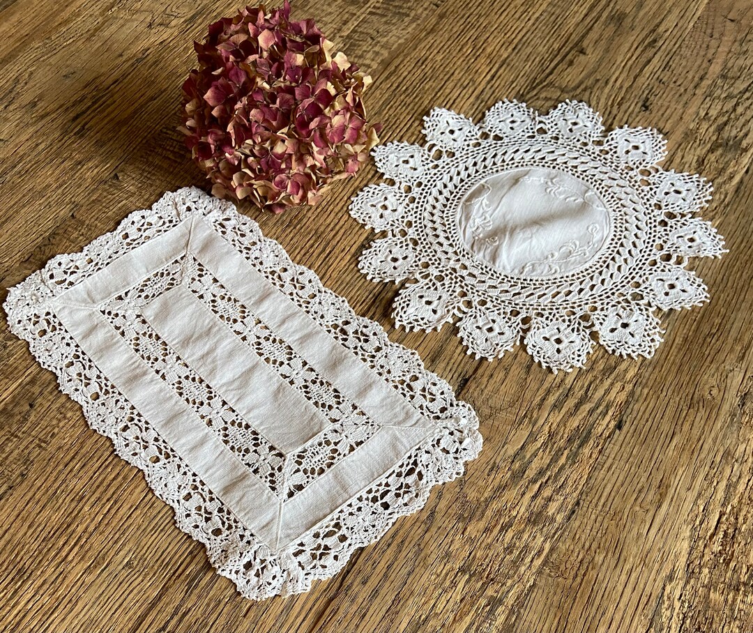 Vintage Lace Mats/ Lace Doilies/ Vintage Doilies/ Doilies/ Lace Mats/ Vintage Table Mats